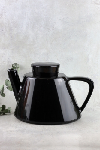 Czarny ceramiczny dzbanek Varme – Ikea